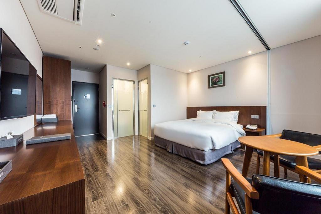 Cs Premier Hotel Сеул Екстериор снимка