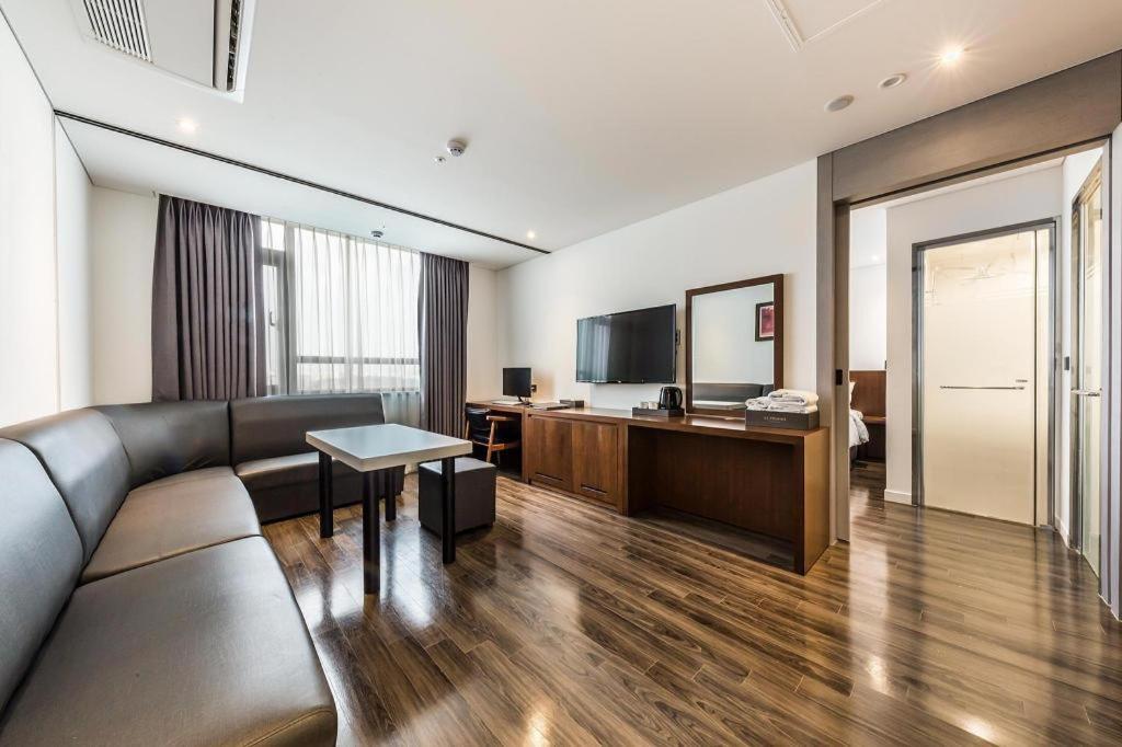 Cs Premier Hotel Сеул Екстериор снимка